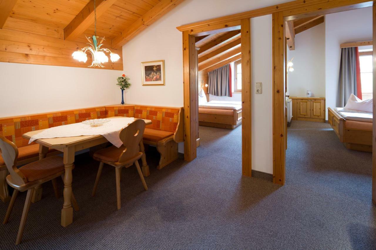 Gaestehaus Brantlhof Zimmer Und Ferienwohnungen In Going Am Wilden Kaiser Eksteriør bilde